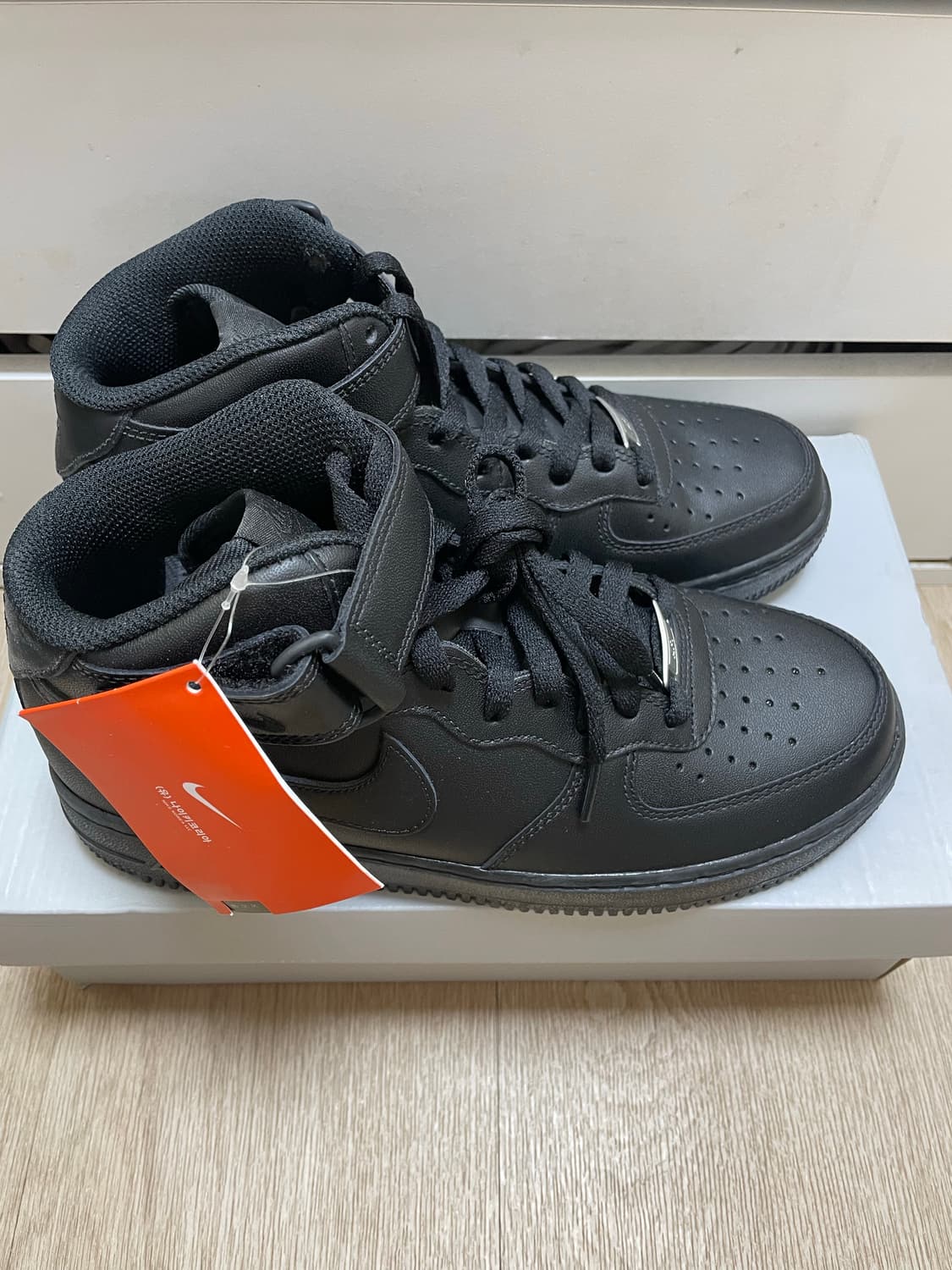 (255)나이키 에어포스1미드 블랙 상품이미지2