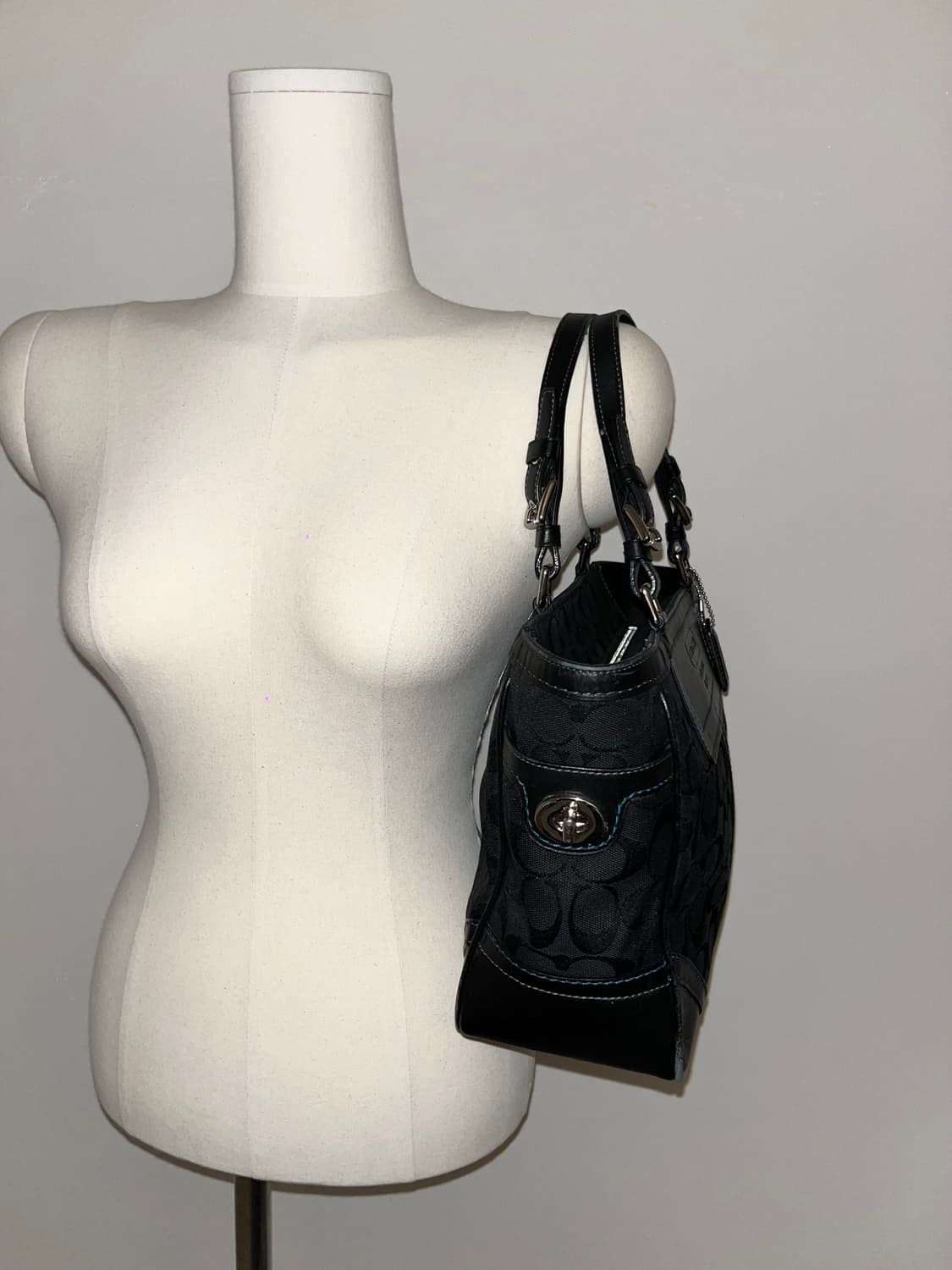 📦 Coach baby blue stitch Shoulder Bag 상품이미지4