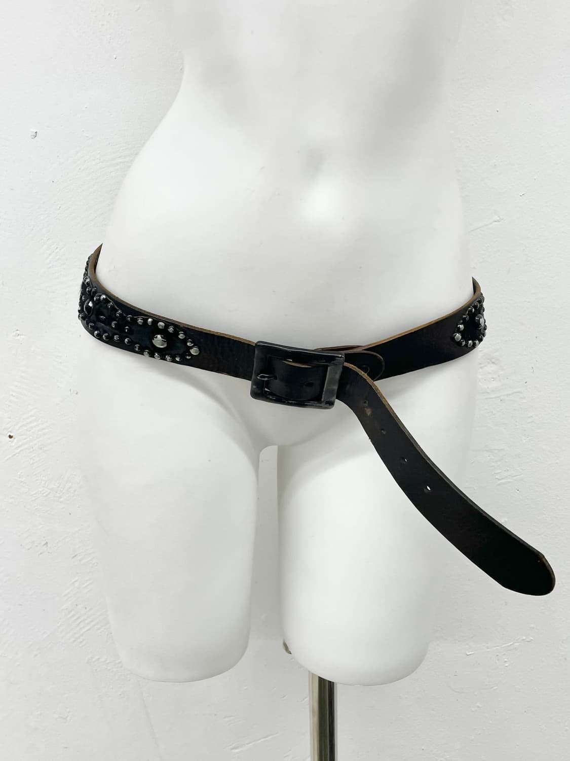 리얼레더 송치 스터드 디테일 버클 벨트 상품이미지4