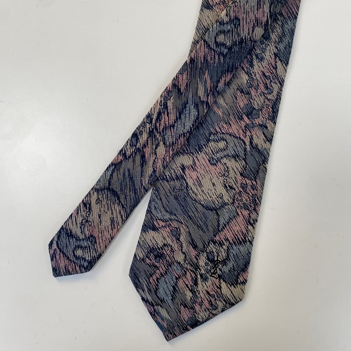 입생로랑(YSL) 명품 정품 심플로고 넥타이 상품이미지1