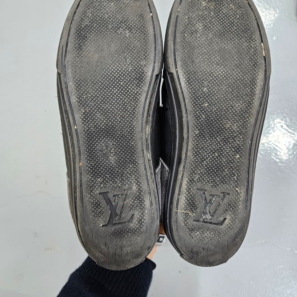 실측확인 루이비통 로우탑 스니커즈 0316Y 상품이미지5