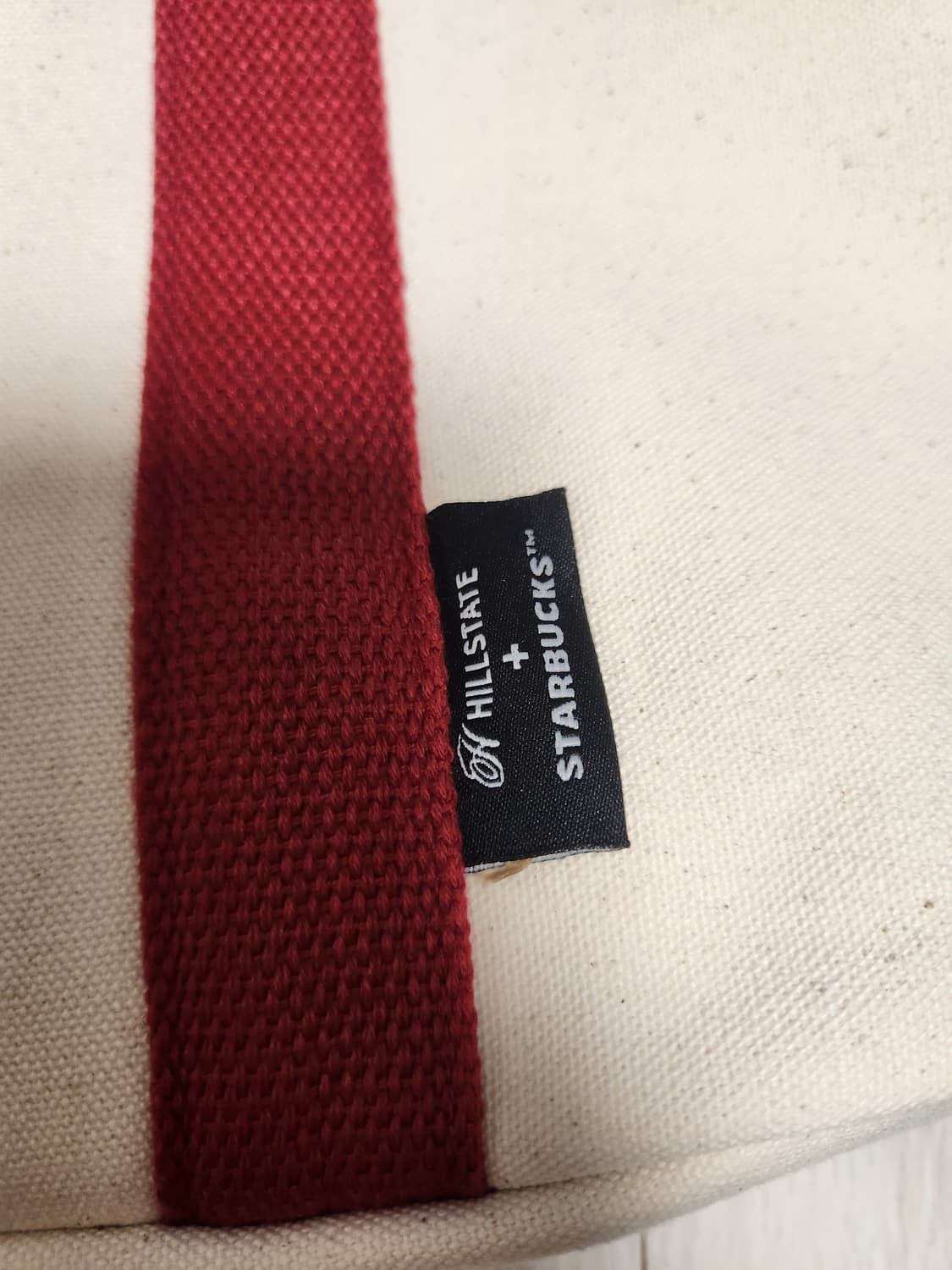 새상품)스타벅스 캔버스 토트백(힐스테이트콜라보)

사이즈 치수사진 참조^ 상품이미지3