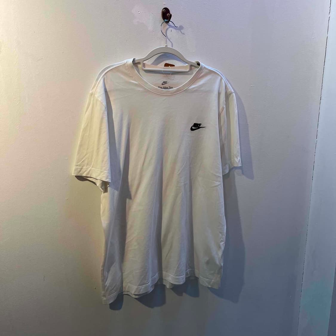 [XL] 나이키 푸츄라 화이트 반팔 티셔츠 상품이미지3