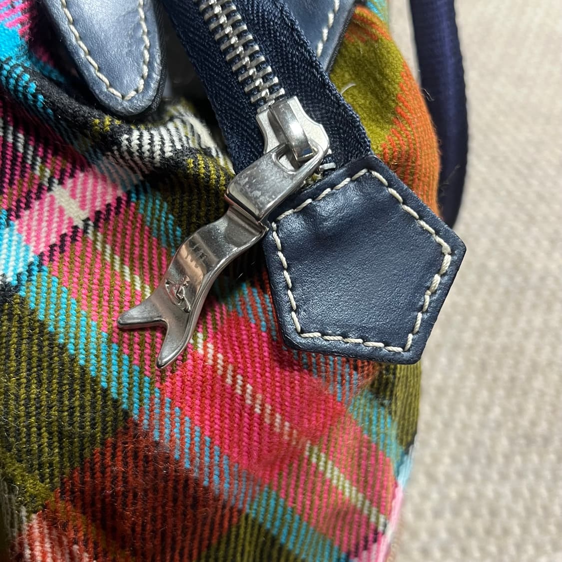 비비안웨스트우드 체크 미니 토트백 상품이미지6