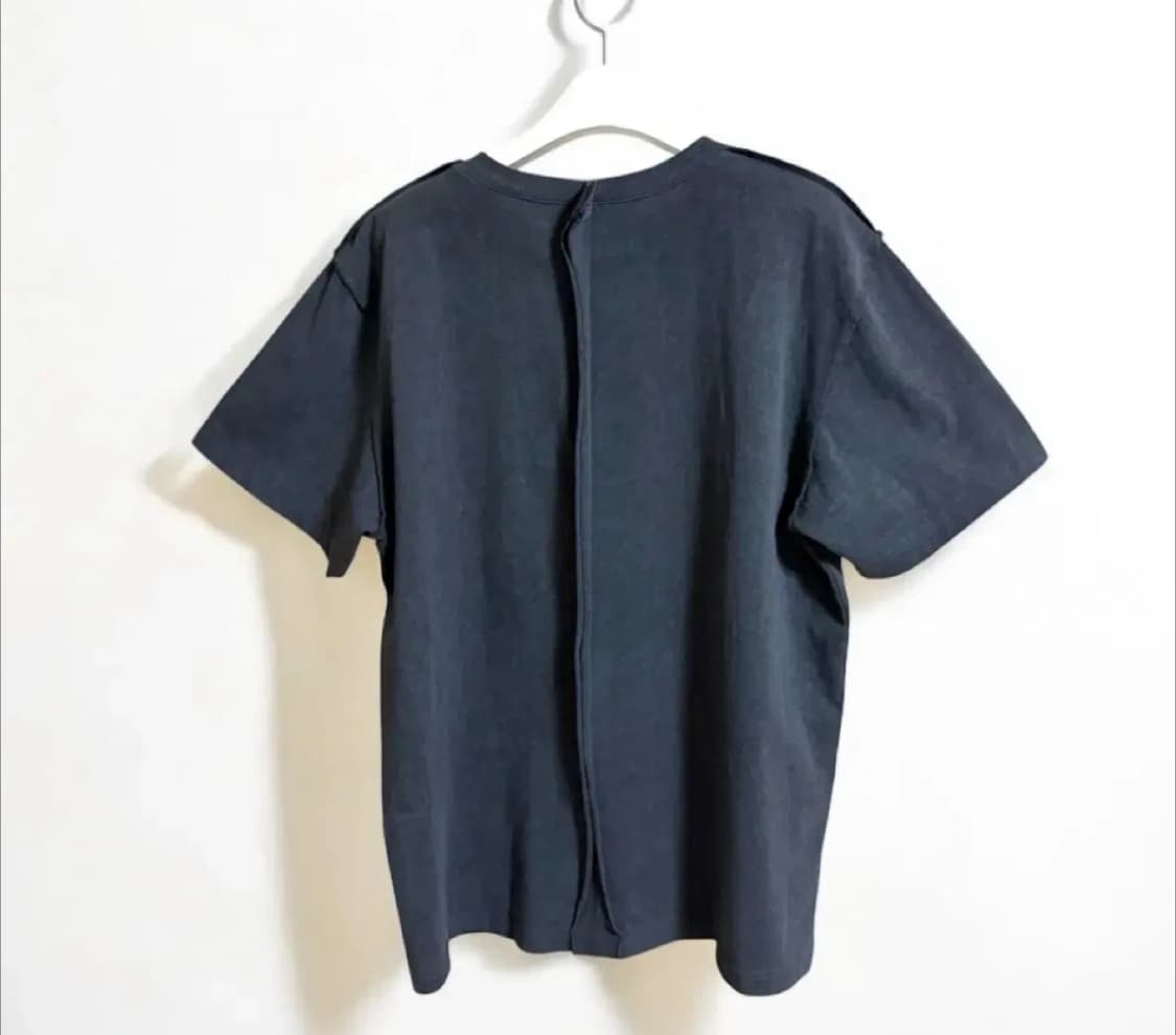 ➕마뗑킴 킴마틴 그레이 반팔티셔츠 상품이미지3