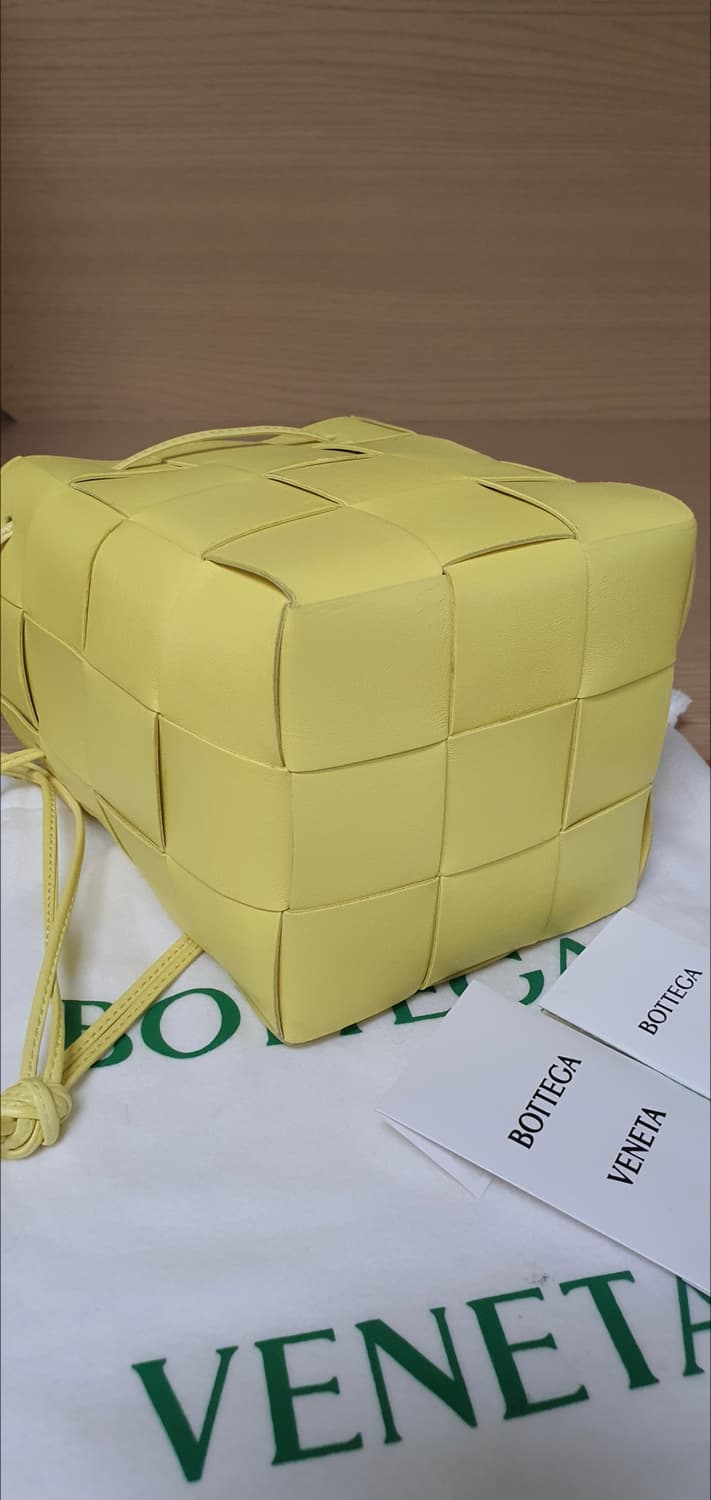 보테가베네타 버킷백/크로스백 스몰 새상품급 정품(감정O) 상품이미지7