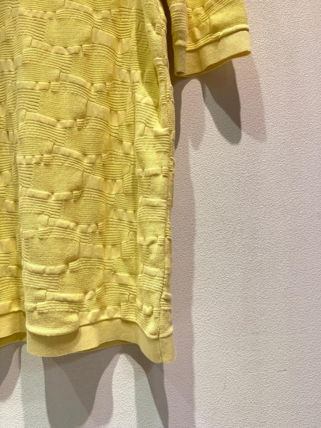 COS Yellow T-Shirt 상품이미지4