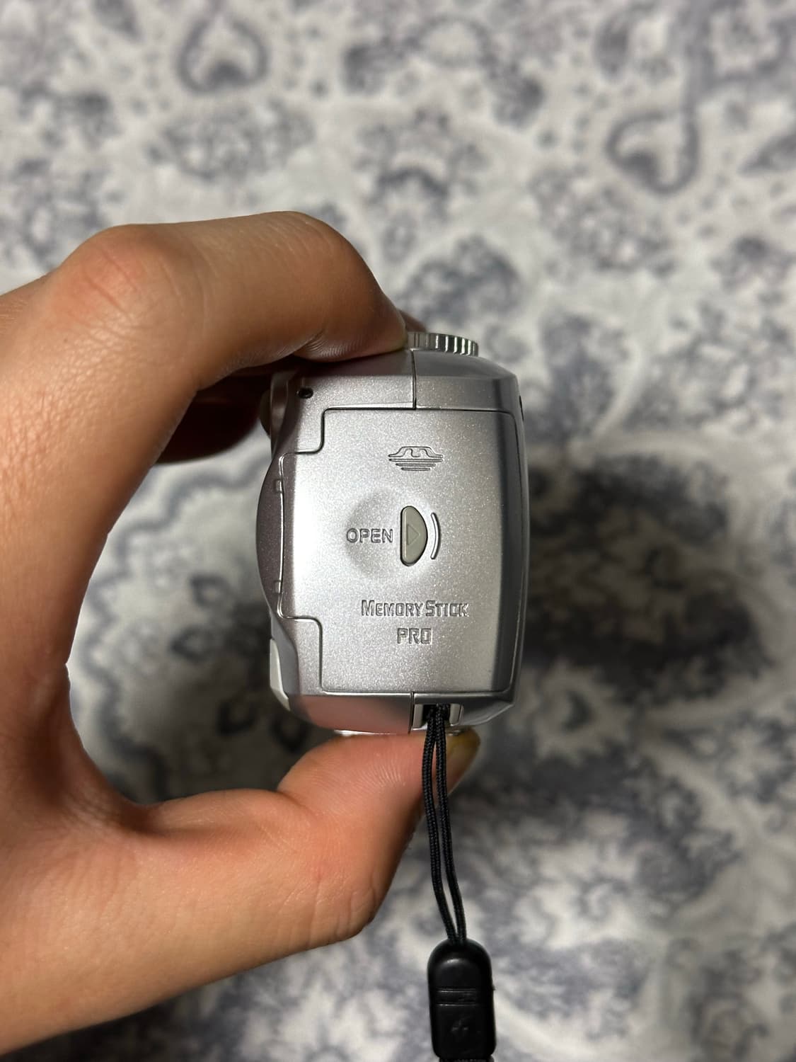 민트급 소니 사이버샷 DSC-p73 빈티지 디지털 카메라 상품이미지4