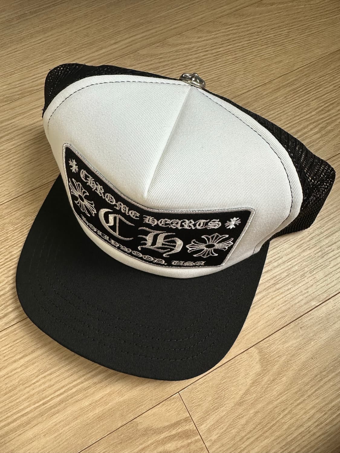 크롬하츠 CH 할리우드 트러커햇 블랙 화이트 새상품 상품이미지1