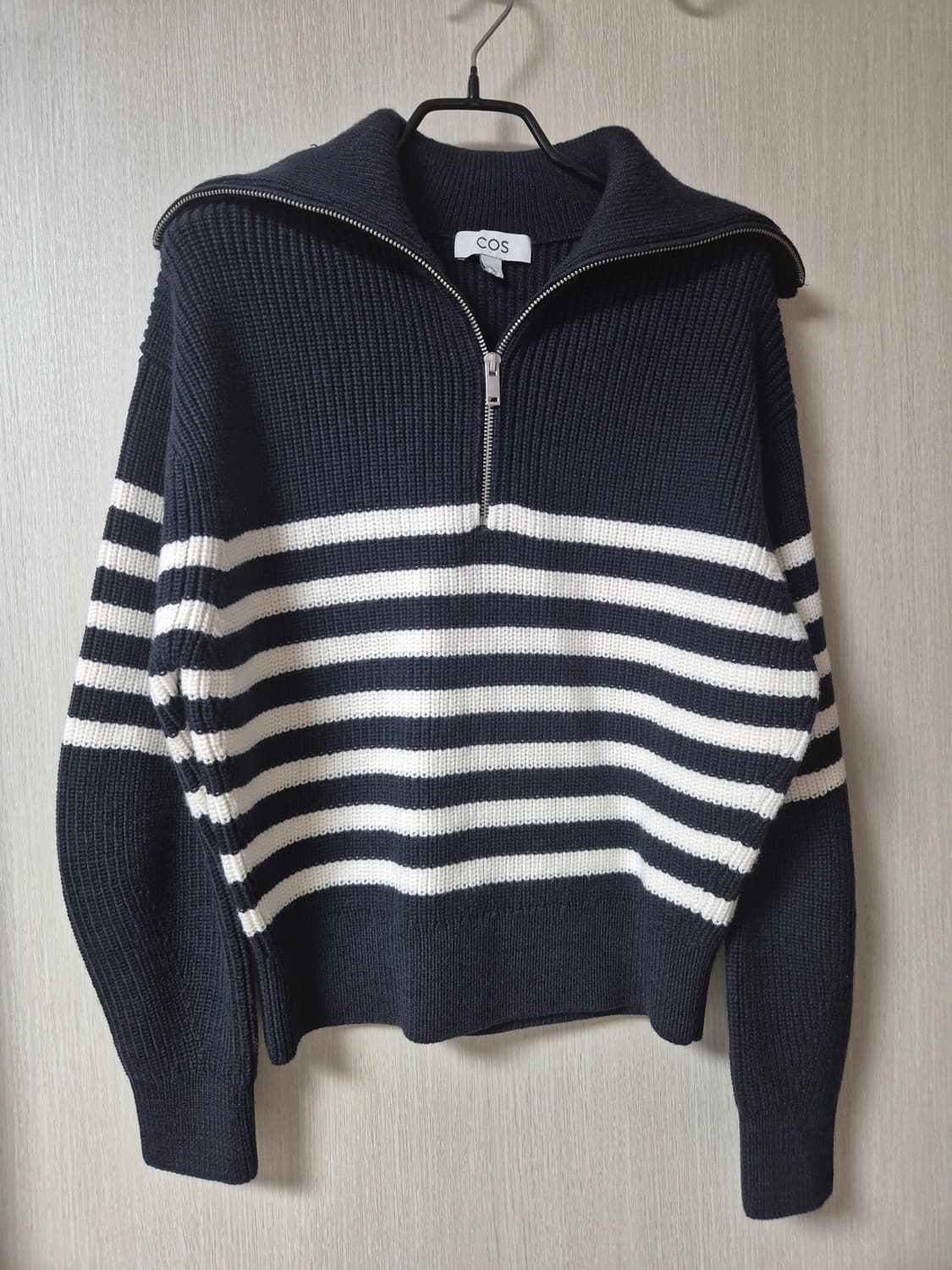 COS 코스 신형  스트라이프 니티드 하프 집업 니트 상품이미지2