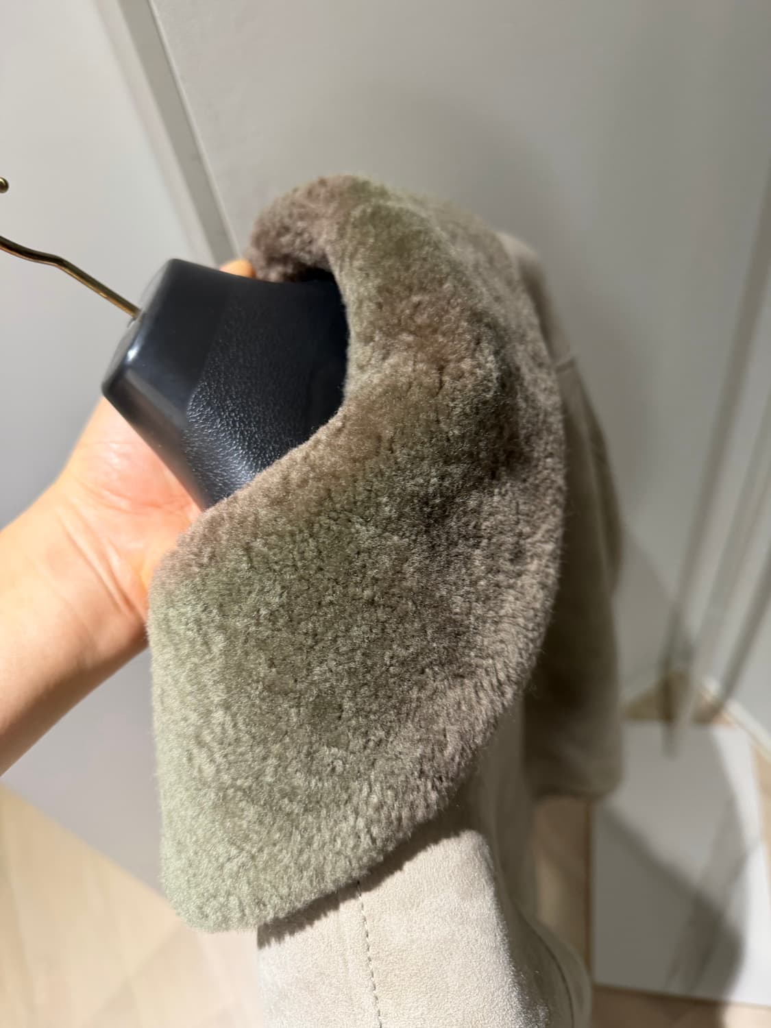 [M] 던힐 램스킨 스웨이드 시어링 무스탕 (로로피아나, 톰포드) 상품이미지8