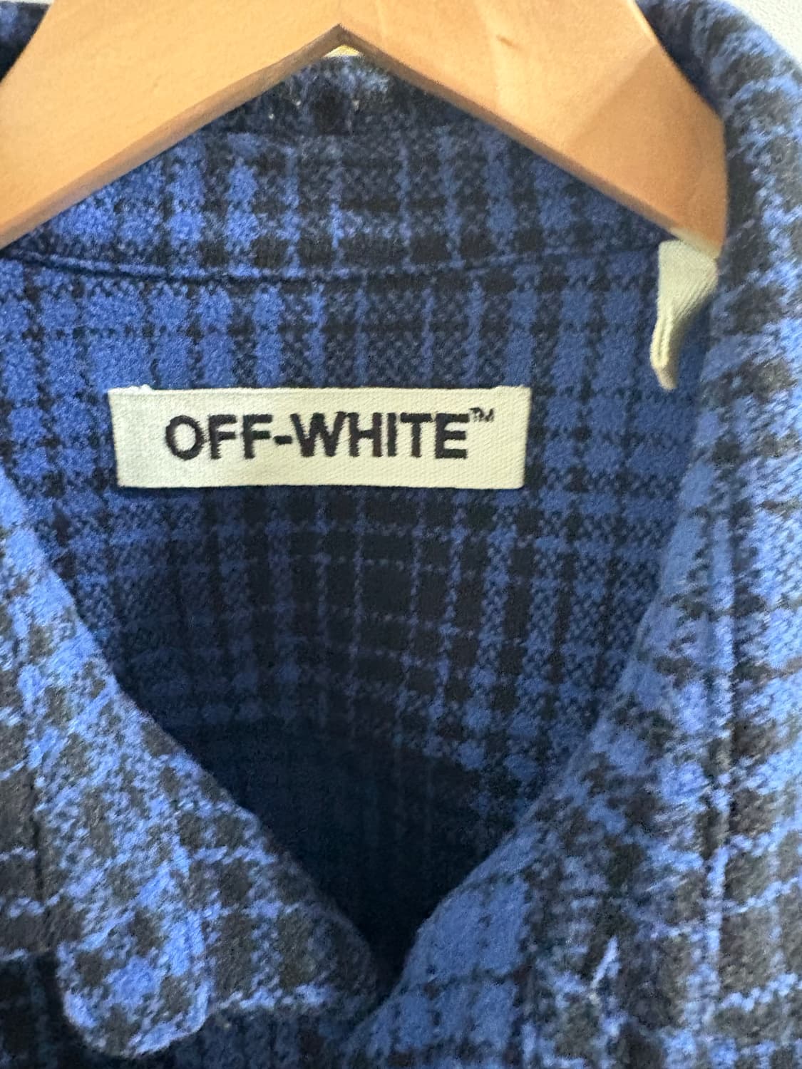 오프화이트 플란넬 스트라이프 셔츠 상품이미지3