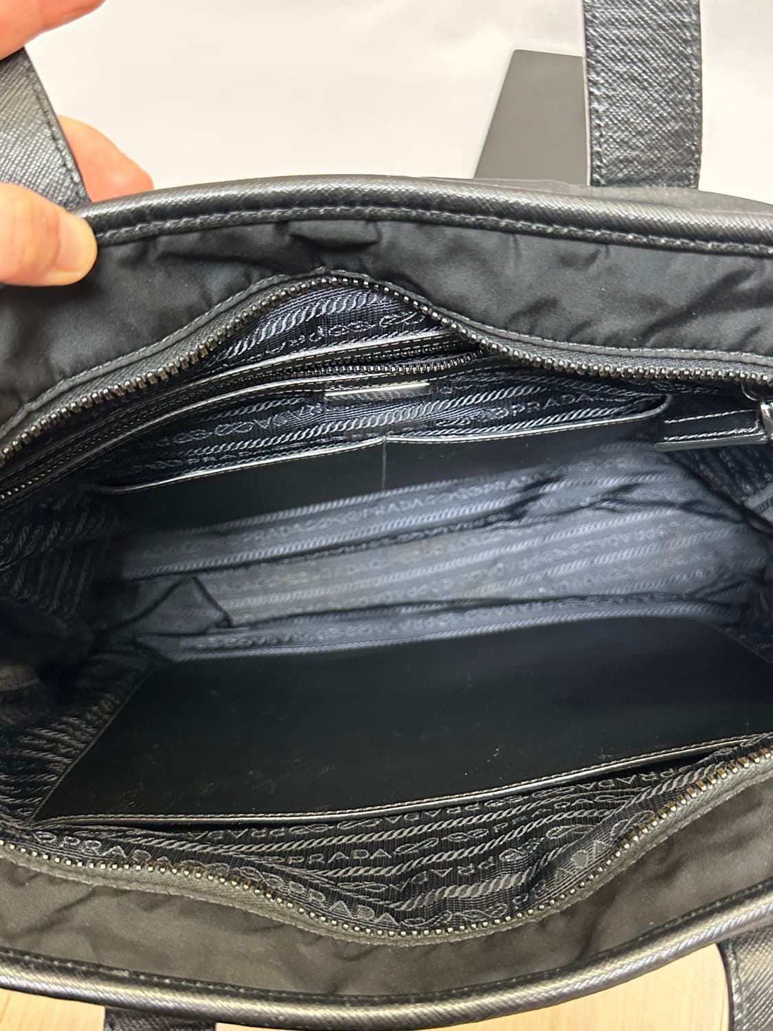 프라다 리나일론 사피아노 가죽 토트백 2vg860 상품이미지10
