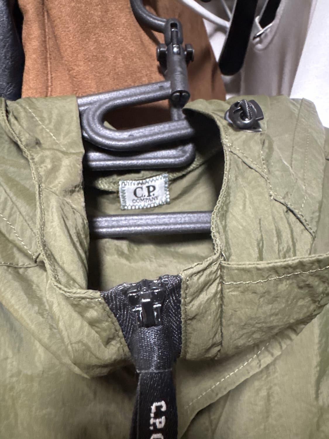 CP컴퍼니 쿼터집 반팔 바람막이 상품이미지4