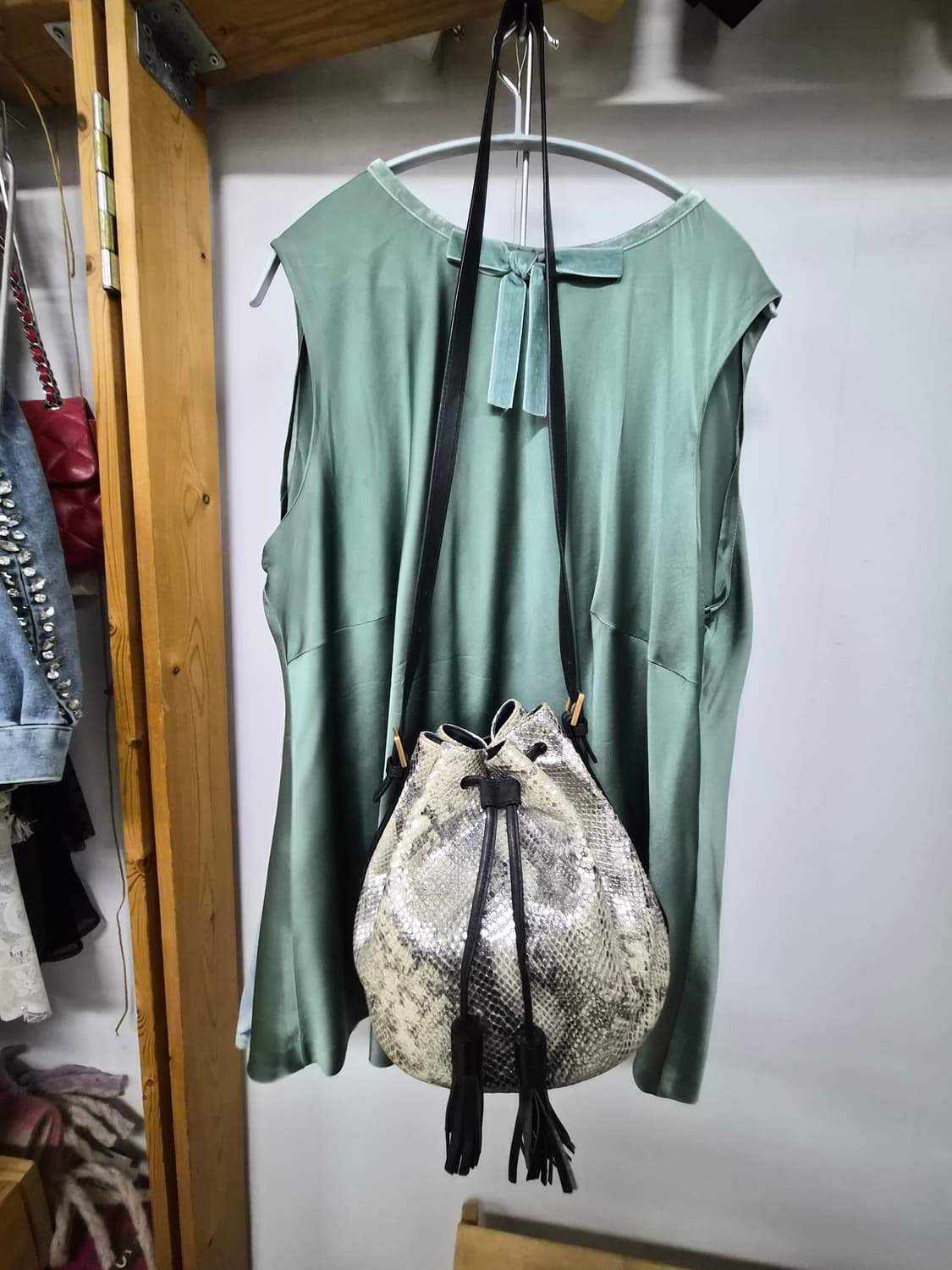 쿠론 샤이니 복조리백 상품이미지1