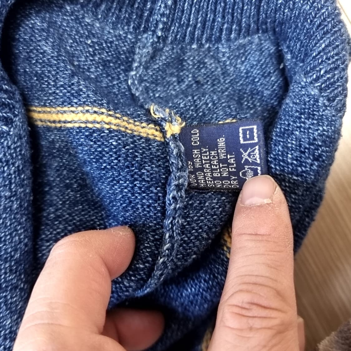 노티카 빈티지 스트라이프 패턴 니트(100~105) 상품이미지4