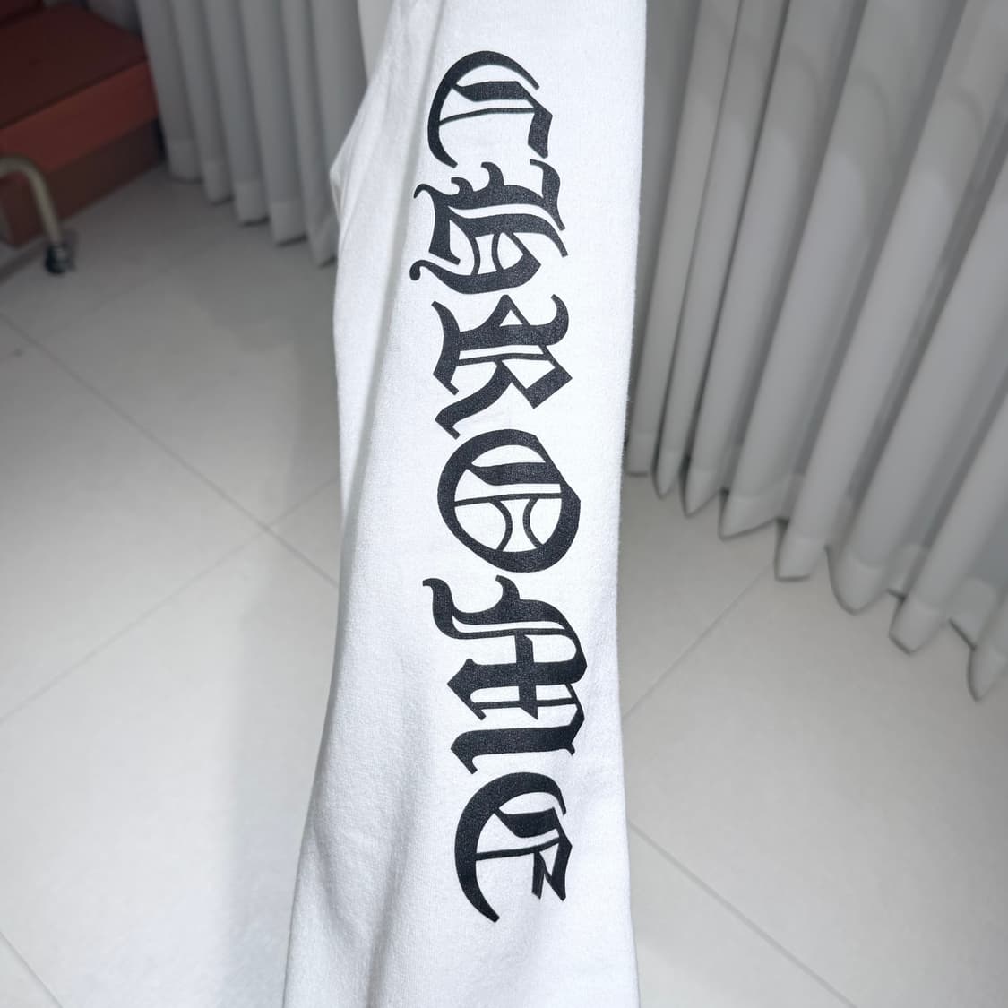 (A+/XXL) / 크롬하츠 버티컬 로고 플리스 집업 후드 화이트 상품이미지3