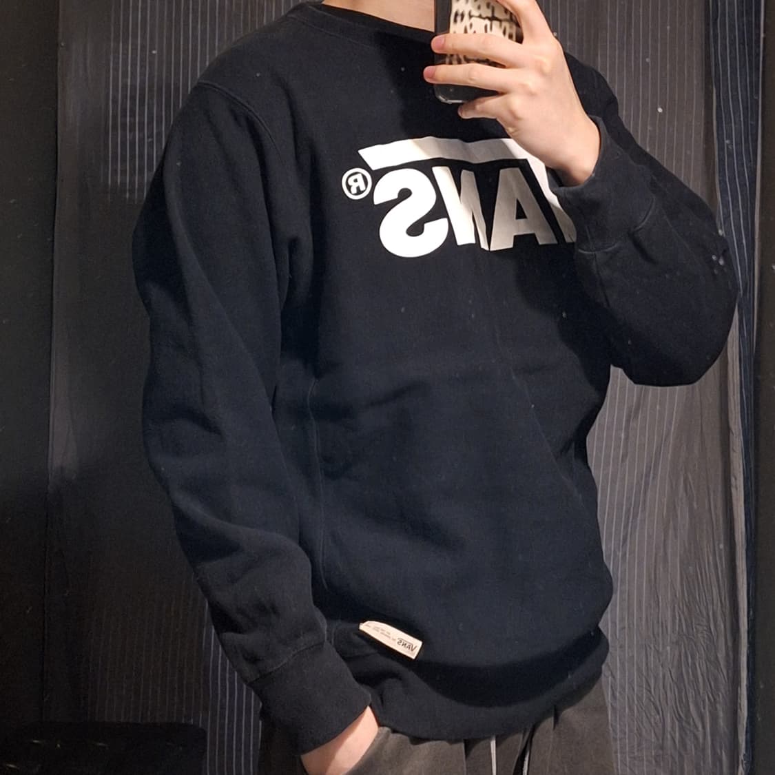 VANS 반스 JP 블랙 화이트 빅 로고프린팅 베이직 기모 맨투맨 티셔츠 상품이미지2