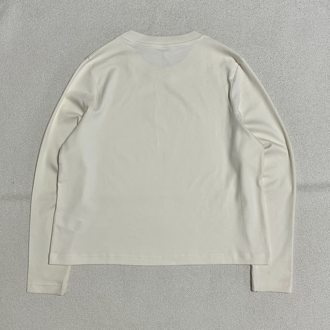 코스 슬림핏 헤비웨이트 롱슬리브 티셔츠 상품이미지3