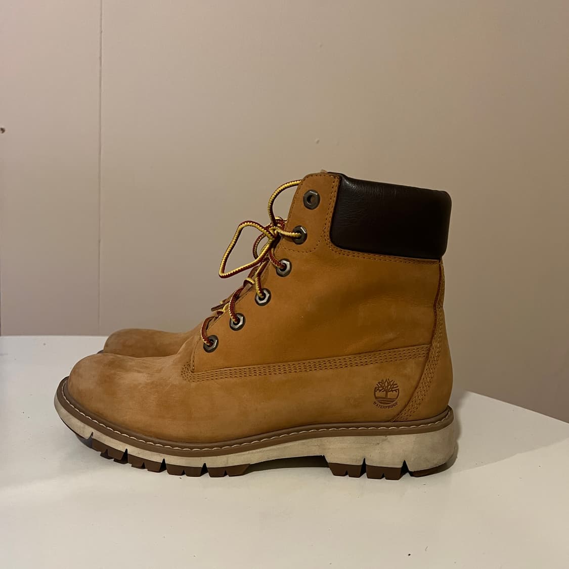 팀버랜드 루시아 레이스업 스웨이드 부츠 상품이미지2