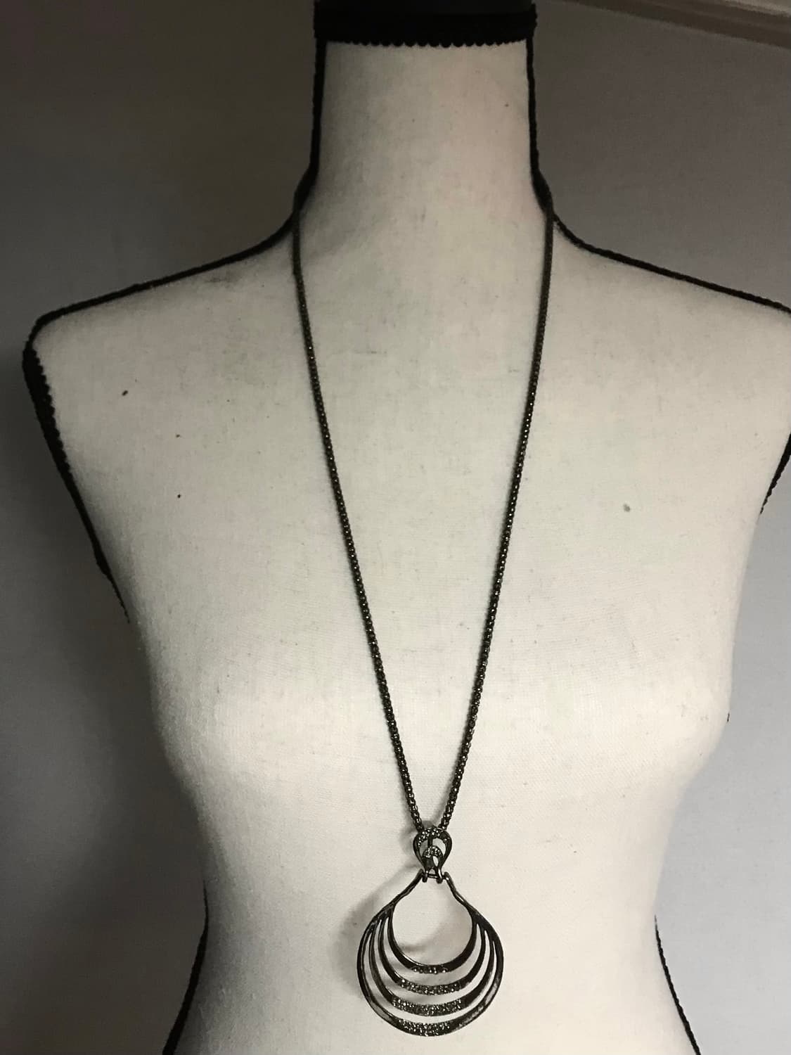 Vintage Black Metallic Pendant Necklace 상품이미지2