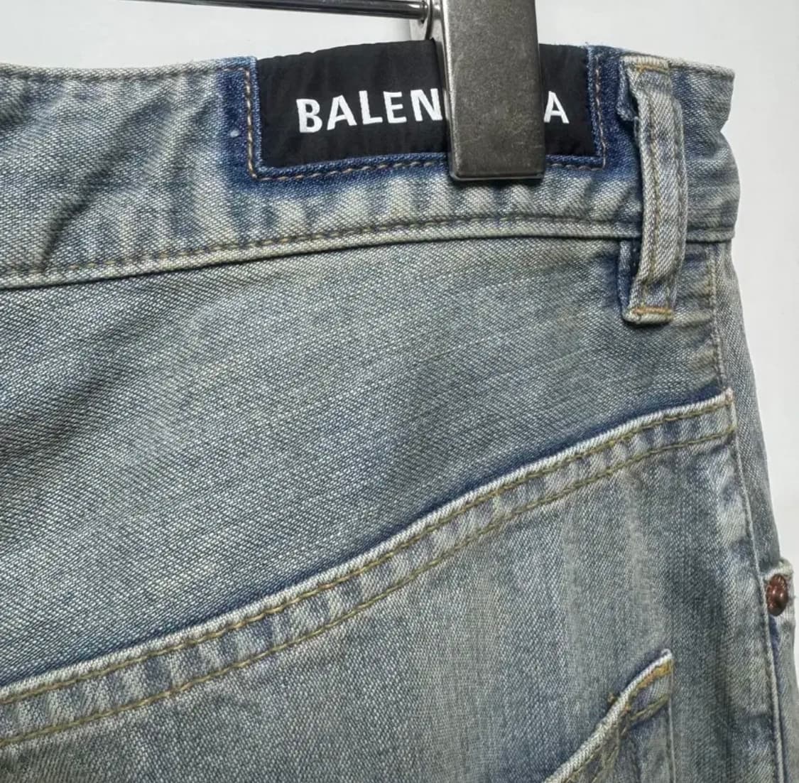 발렌시아가 배기 팬츠 연청 S(Winter 23 시즌 / 새제품) 상품이미지6