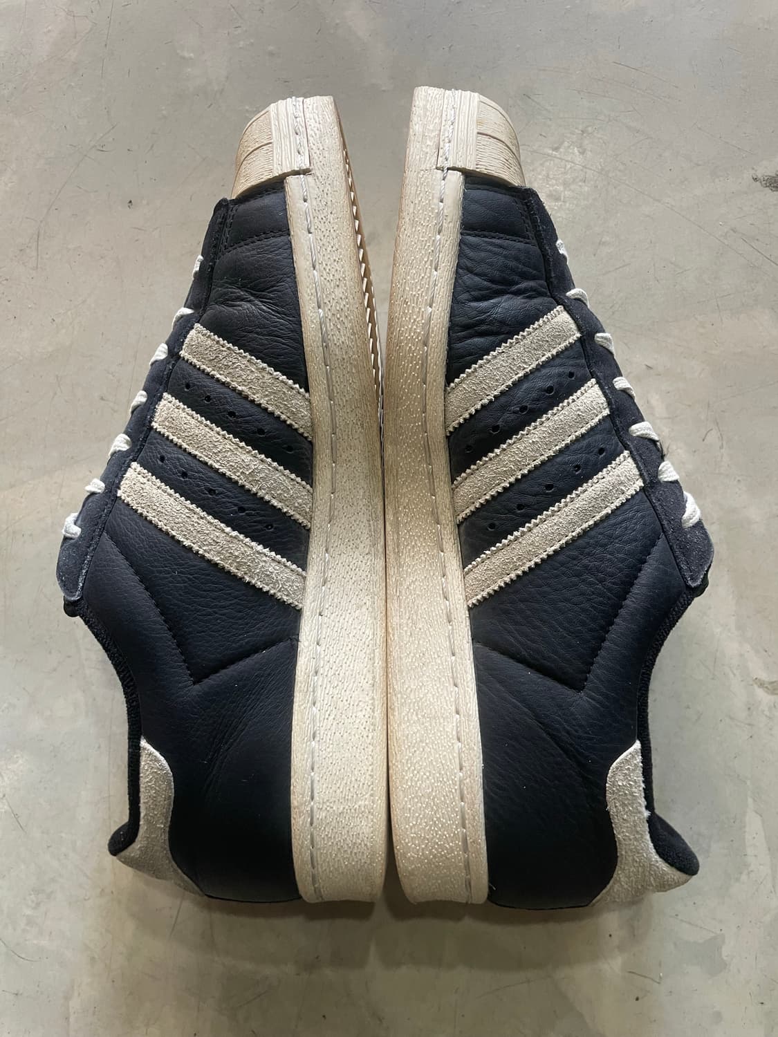 아디다스 슈퍼스타 82 블랙 화이트 290 상품이미지3