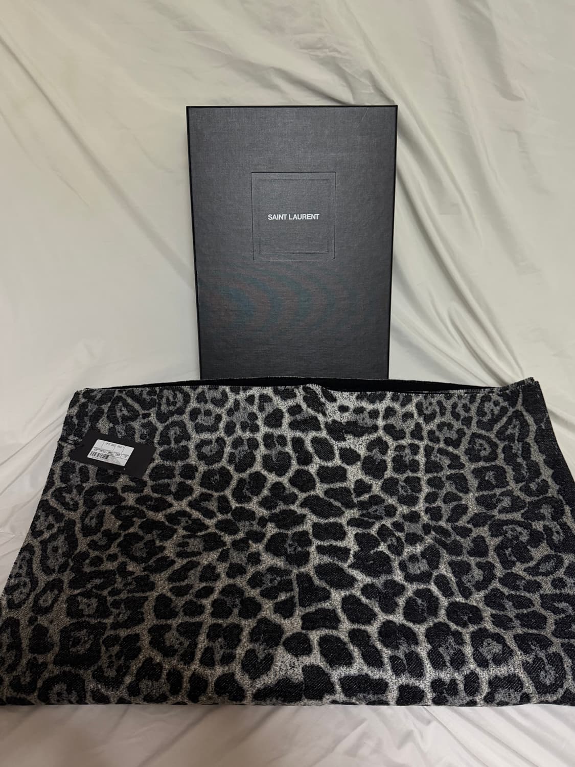 생로랑 레오파드 파리 익스클루시브 울 실크 블랭킷 상품이미지5