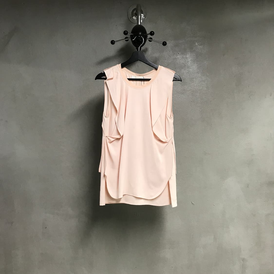 끌로에 슬리브리스 블라우스 핑크 75(W) 상품이미지1