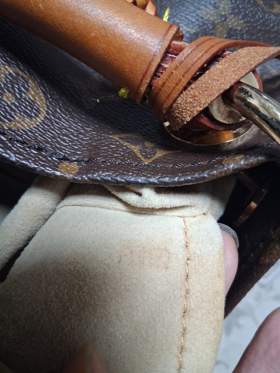 루이비통앗치숄더백 상품이미지10