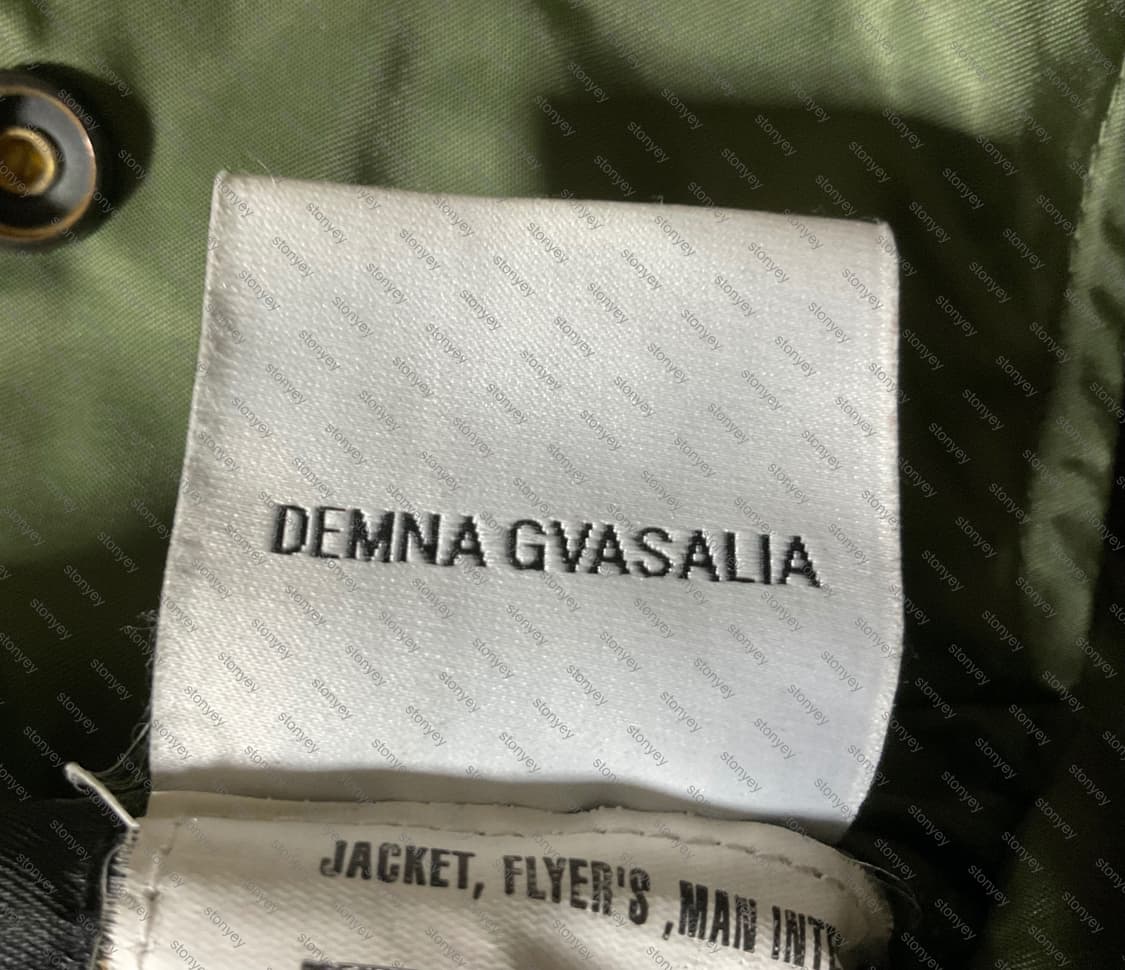 베트멍 AW17 리버시블 알파인더스트리 크롭 패디드 봄버 MA-1 상품이미지3