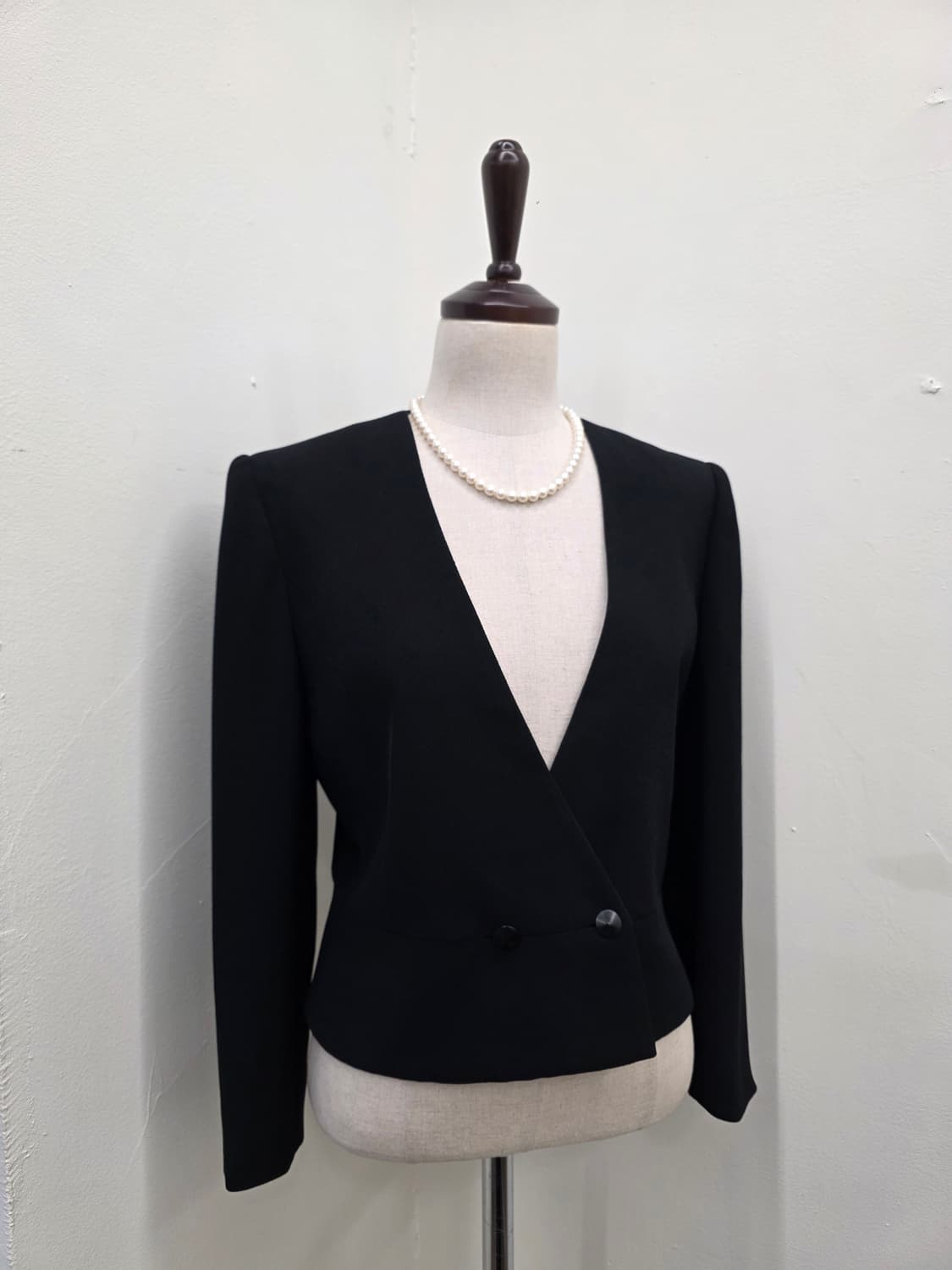 블랙 노카라 더블 버튼 자켓 상품이미지2