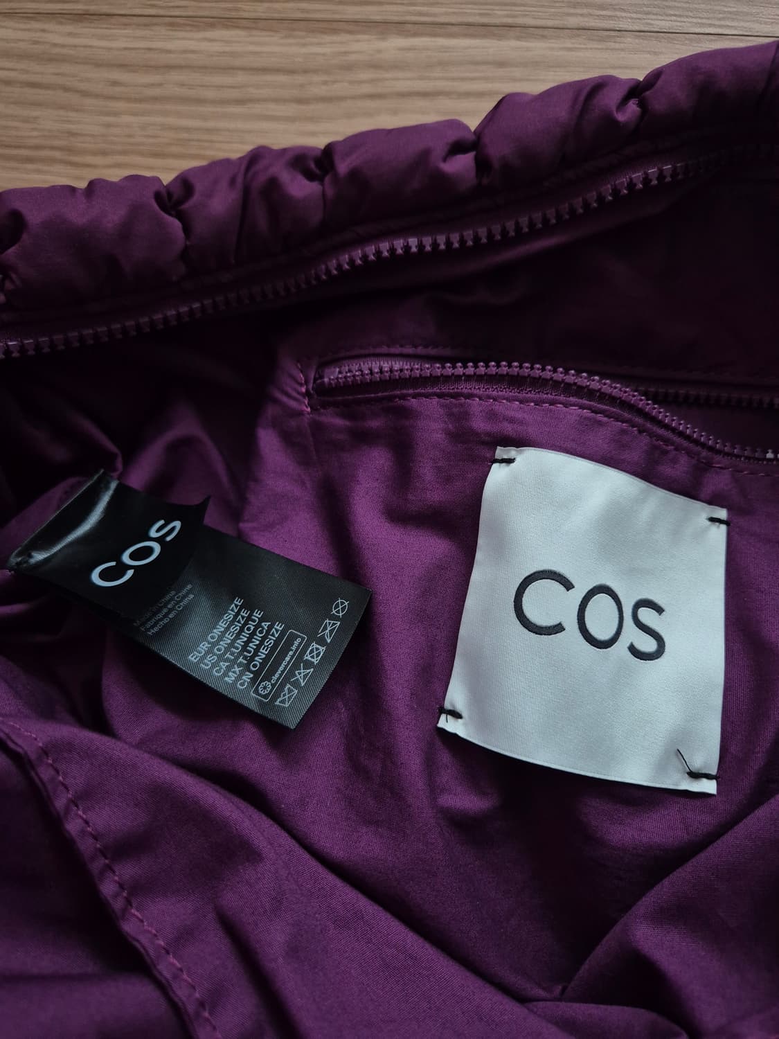 코스 퀼티드 오버사이즈 구름백 상품이미지2