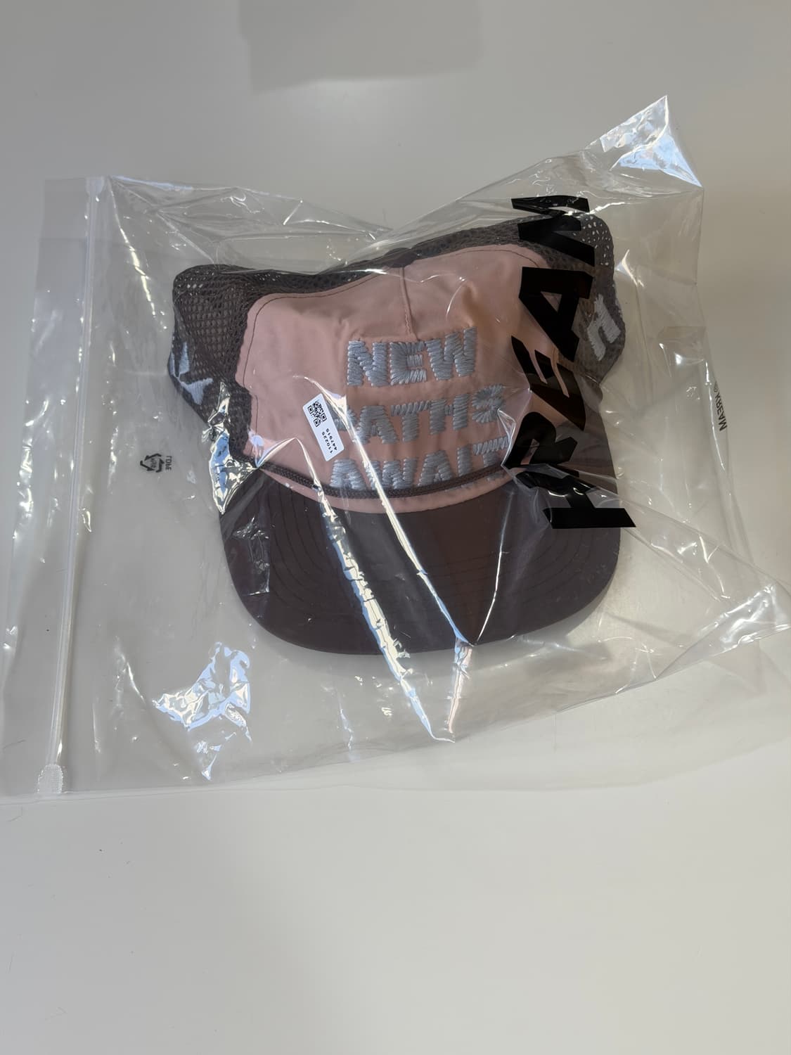 우주X알렉스조노 볼캡 상품이미지1