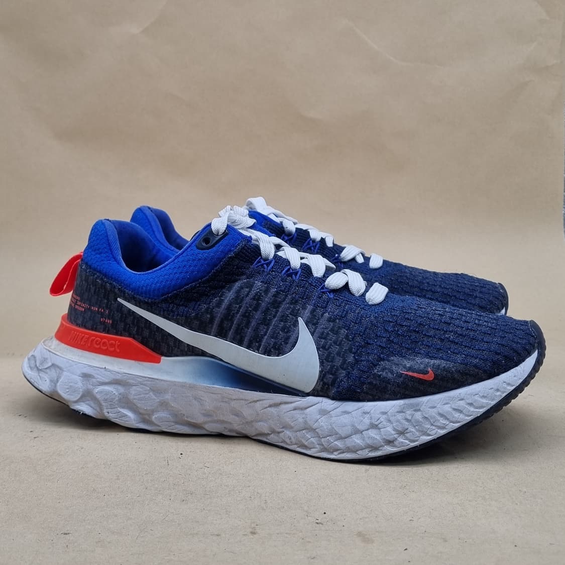 나이키 리액트 인피니티런 플라이니트3 운동화270 상품이미지1