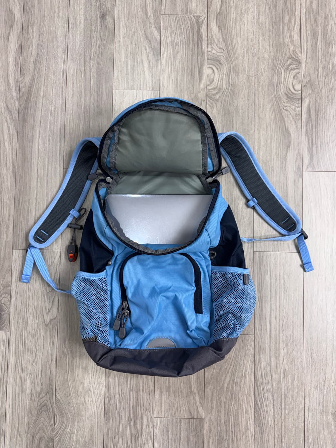 콜맨 스카이블루 미니 백팩 상품이미지5