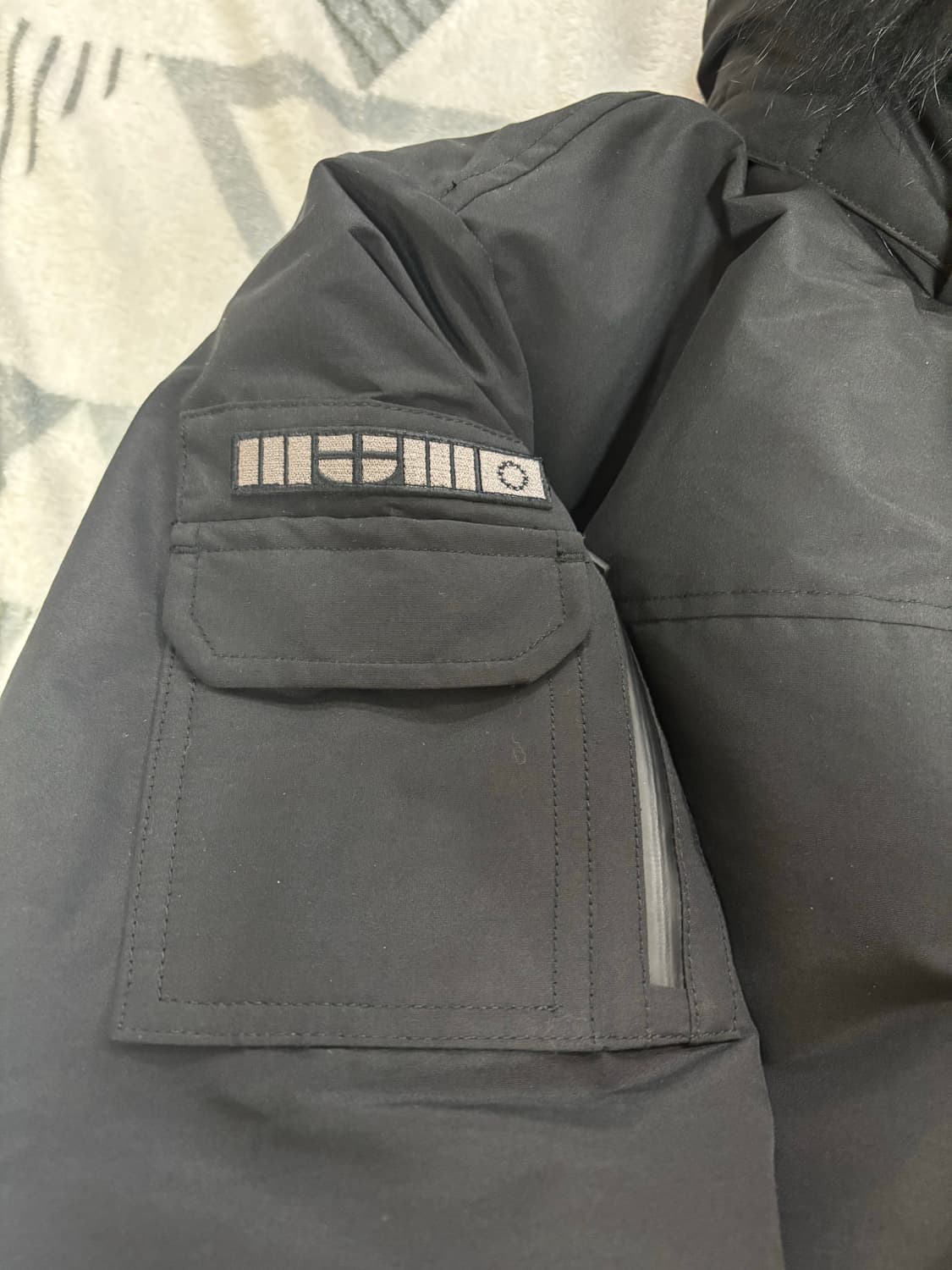 아이더 스투키 다운 자켓 블랙 상품이미지4