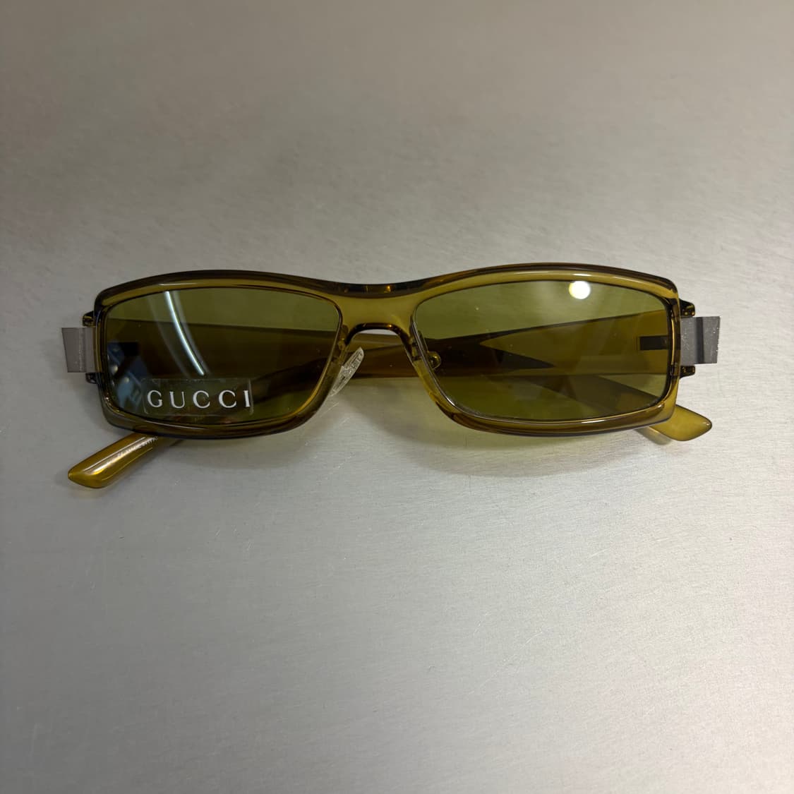구찌(GUCCI) 올리브 그린 사각 뿔테 선글라스 상품이미지3