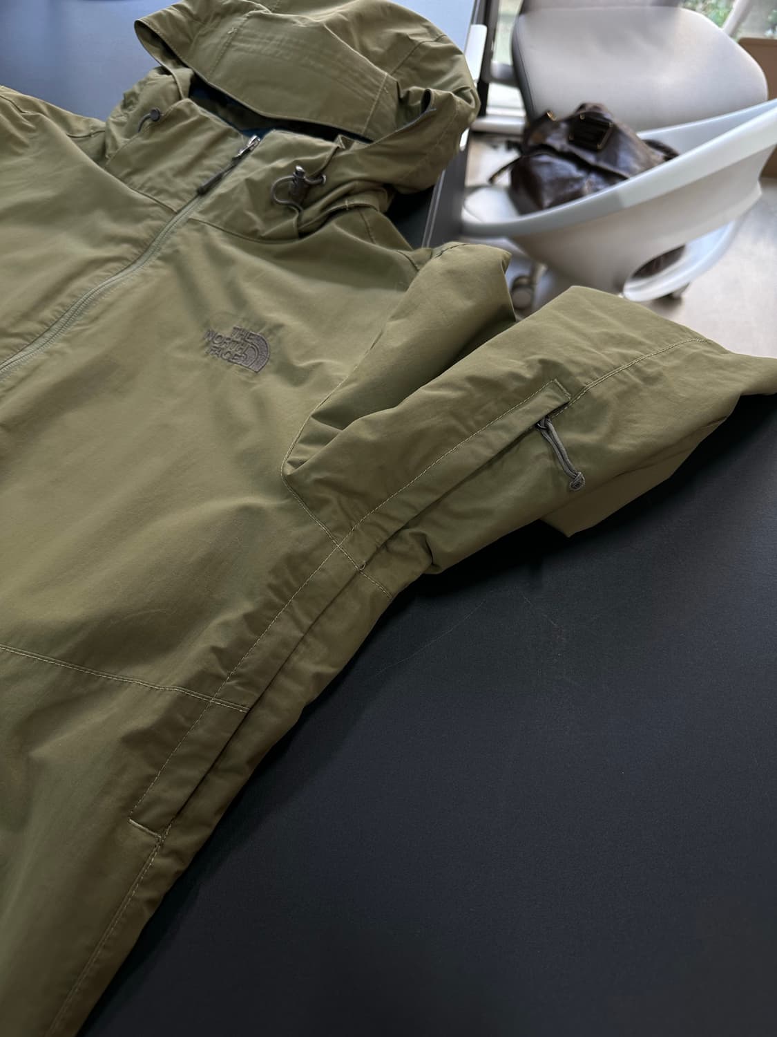 노스페이스 고프코어 하이벤트 윈드 자켓 카키올리브 상품이미지7