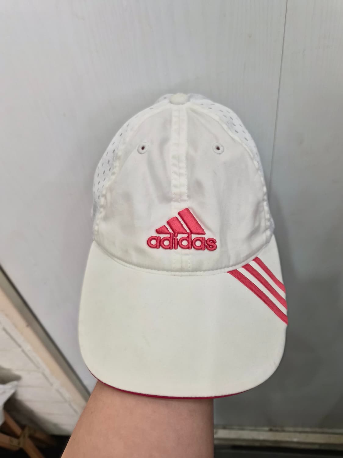 adidas 아디다스 볼캡 모자! 화이트 & 핑크! 깔끔하고 예뻐요~ 상품이미지1