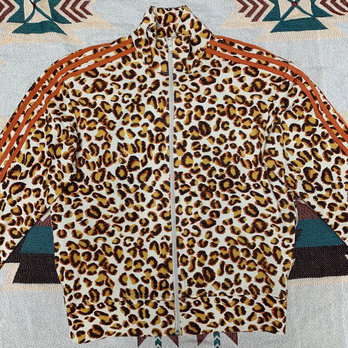 아디다스 x 제레미스캇 레오파드 어택데미지 트랙탑 상품이미지2