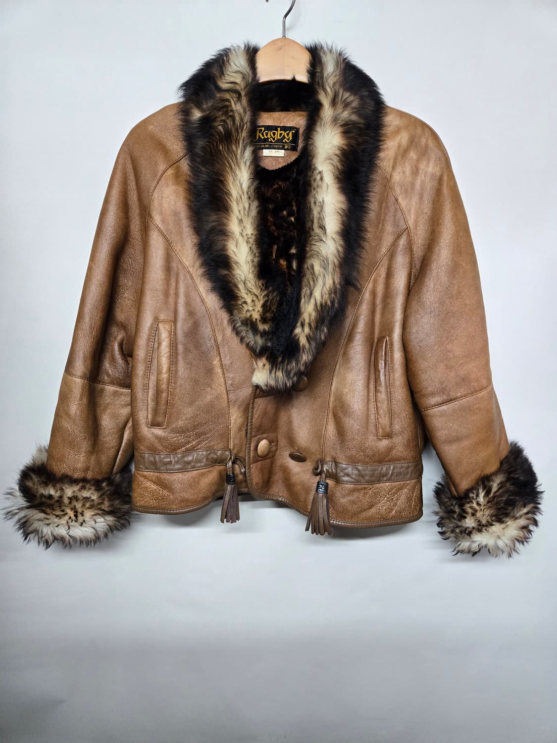 Rugby 양가죽 퍼 트리밍 무스탕 자켓 여105 상품이미지1