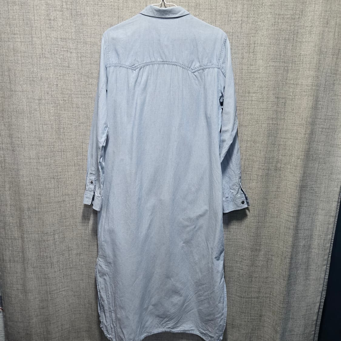 써스데이 아일랜드 데님 롱 셔츠 원피스  상품이미지2