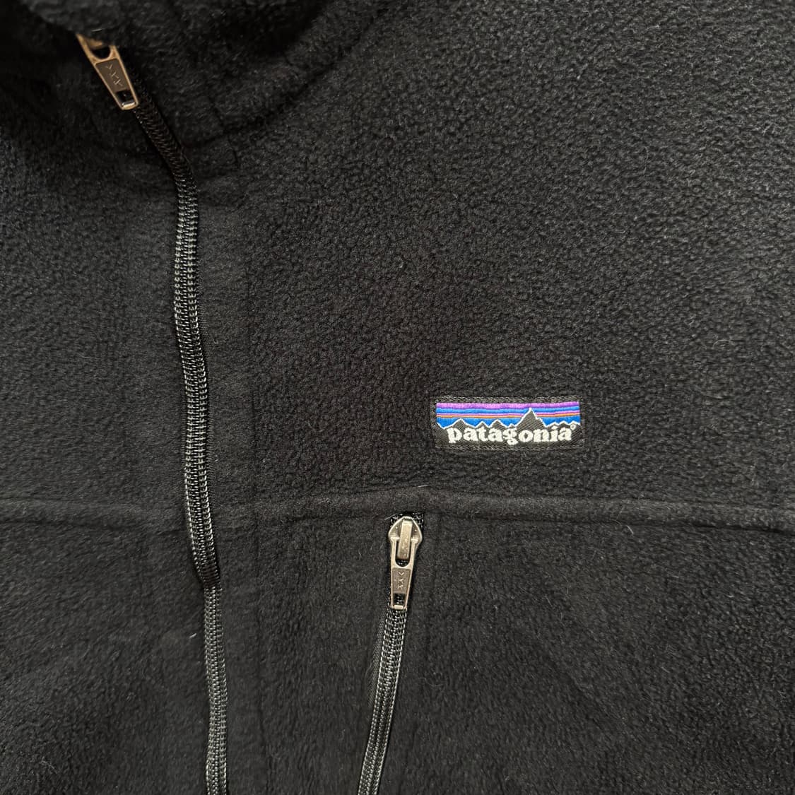 파타고니아 신칠라 베터 스웨터 집업 전면 집업 포켓 포인트 블랙 상품이미지5