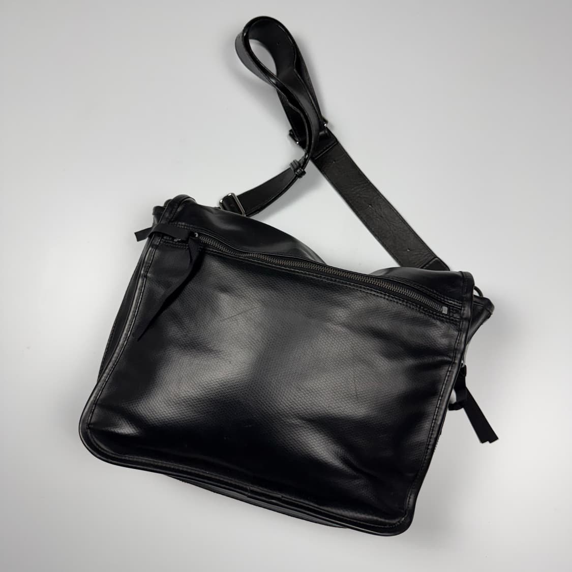 요시다포터 러기지라벨 뉴라이너 메신저백 블랙 상품이미지3