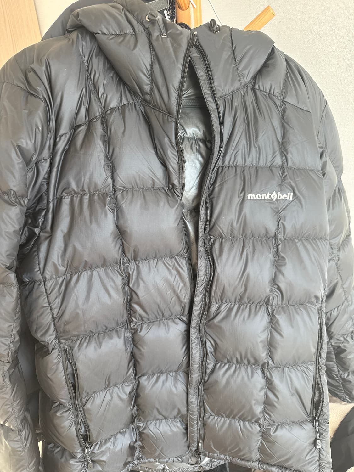 몽벨 슈페리어 패딩 팝니다~ 상품이미지1