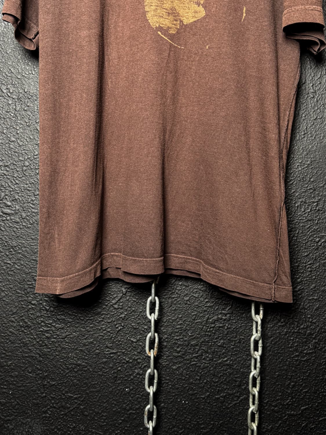 Vintage Studded Graphic V-Neck T-Shirt   상품이미지7