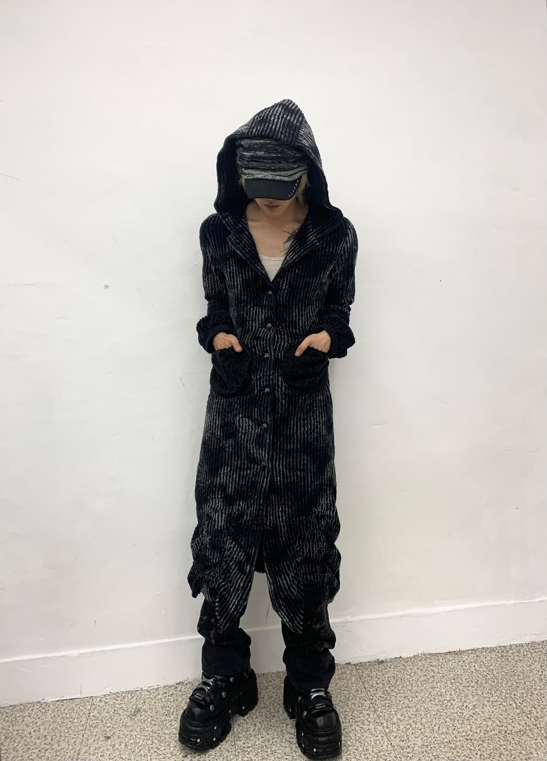 Wizard hood crush velour corduroy coat   상품이미지8