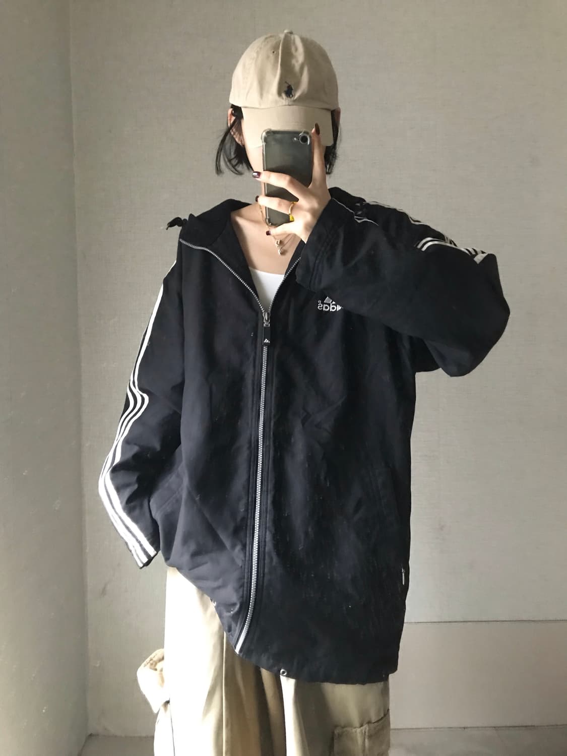 아디다스 90s 검흰 오버핏 누빔패딩 상품이미지5