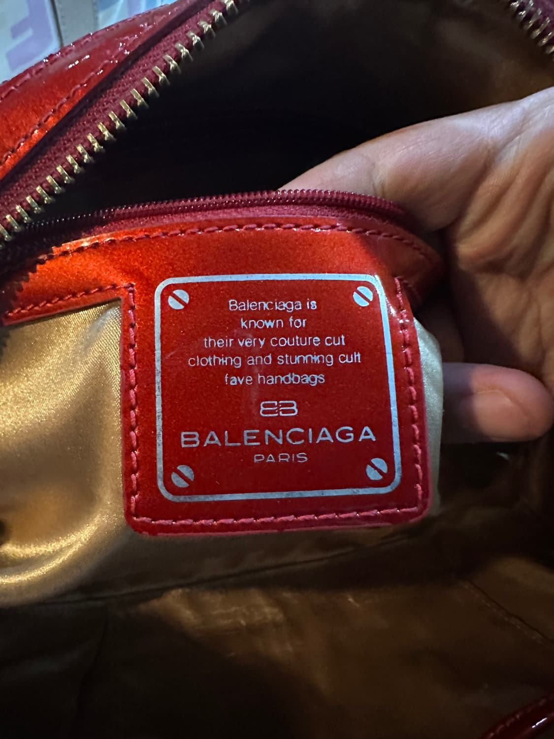 발렌시아가 에나멜 망치 숄더백 상품이미지8